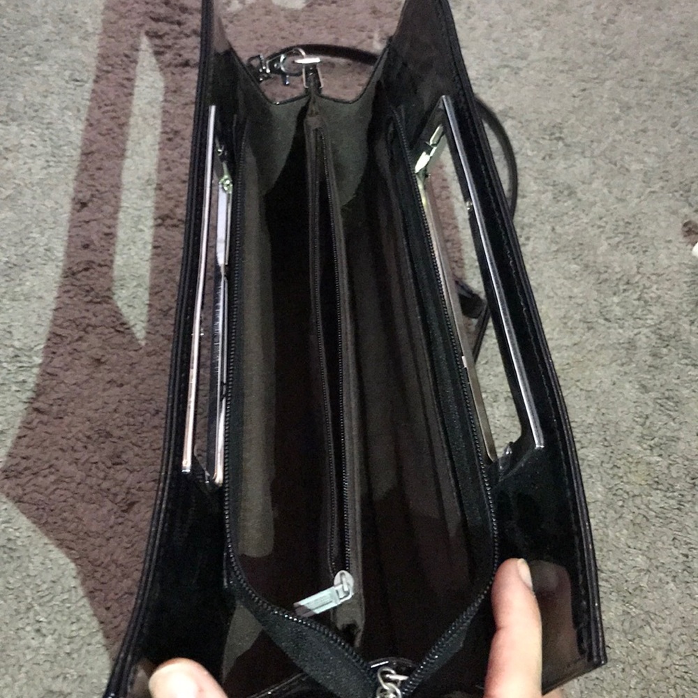 Black Purse with removable shoulder strap - Picture 3 of 3